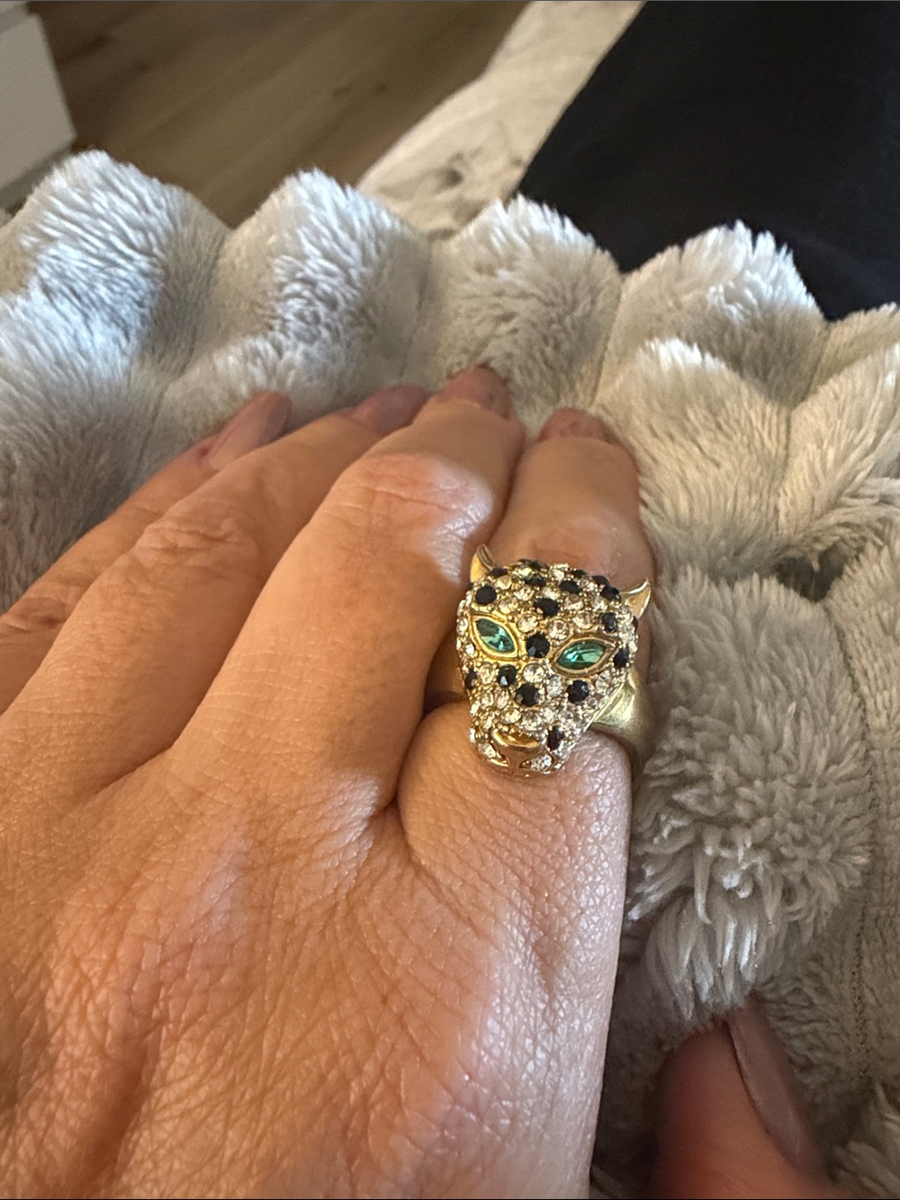 Stella & Dot Gold-tone Leopard Head Cocktail Ring with Green Eyes